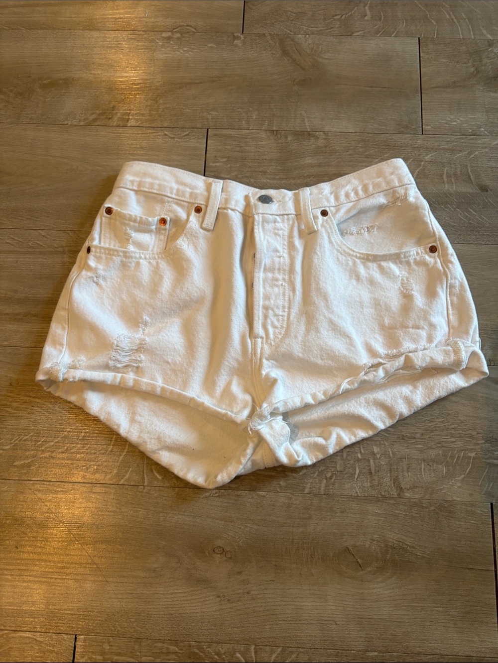Levi’s 501 White Denim Shorts Size 30